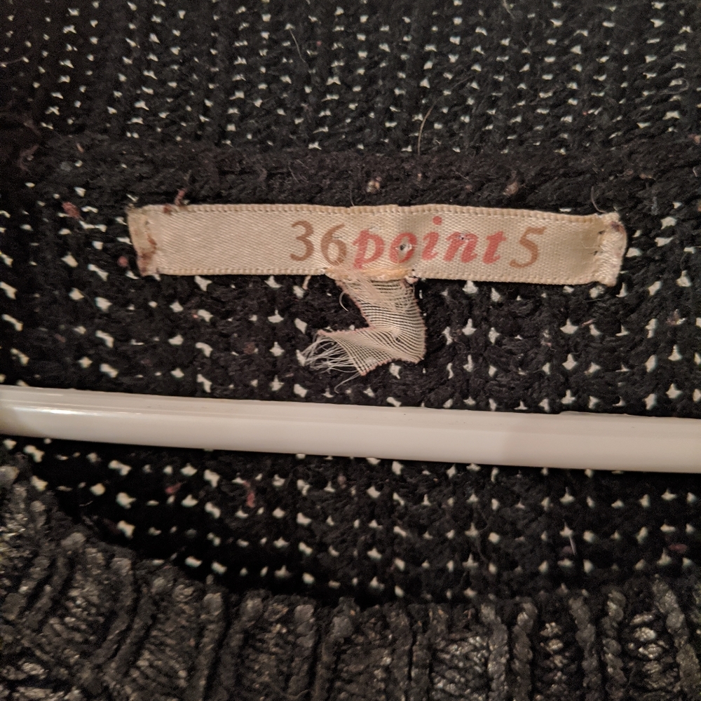 Rocker sweater - Picture 3 of 3
